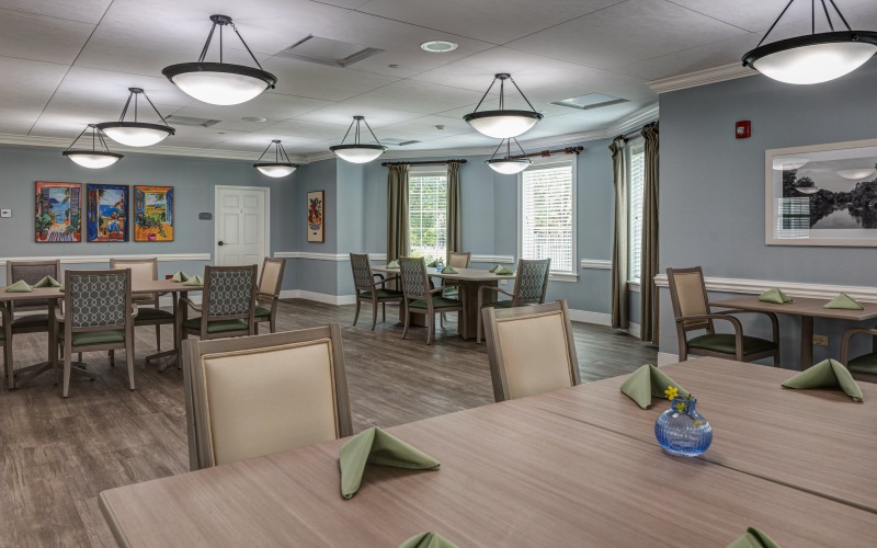 Dining room with tables and chairs